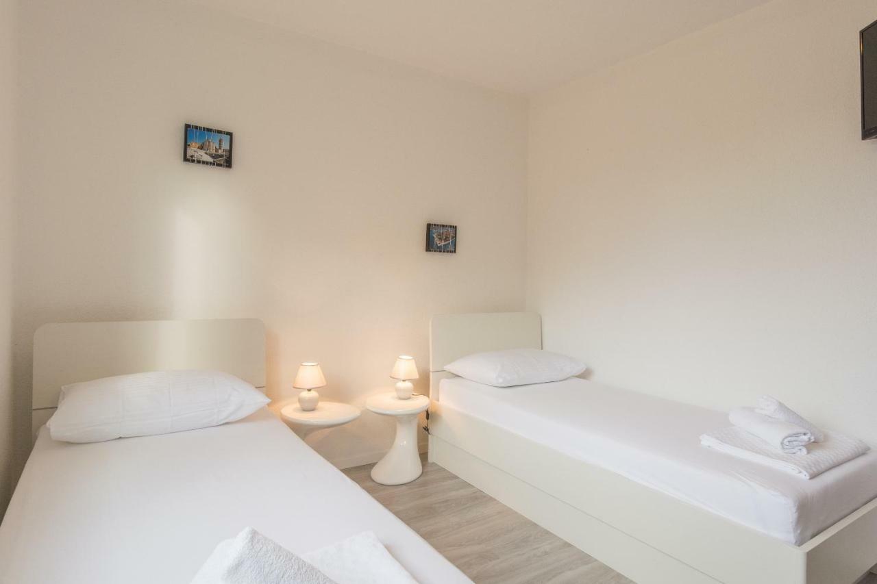 Apartment Kozina Zadar Luaran gambar